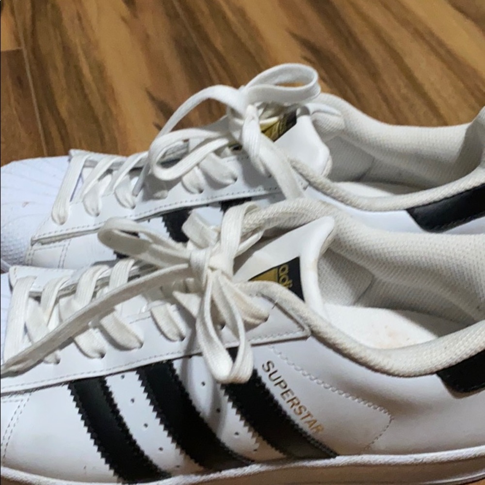 Classic adidas - Picture 2 of 4